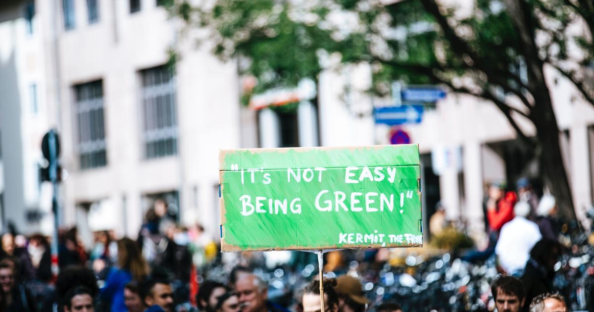New Alternative Or Grass Roots Social Movements Heinrich Boll Stiftung Belgrade Serbia Montenegro Kosovo New Alternative Or Grass Roots Social Movements Heinrich Boll Stiftung Belgrade Serbia Montenegro Kosovo